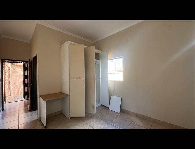 4 BEDROOM HOUSE FOR SALE IN MEYERSDAL